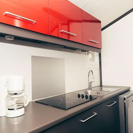 Holiday home Spacious For 6 In