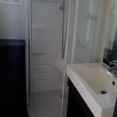 Spacious For 6 In Holiday home