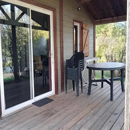 Holiday home Spacious For 6 In